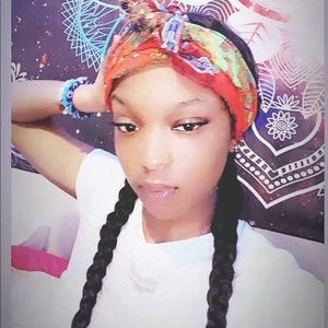 Meet your posher, Mar’kwaisha😽